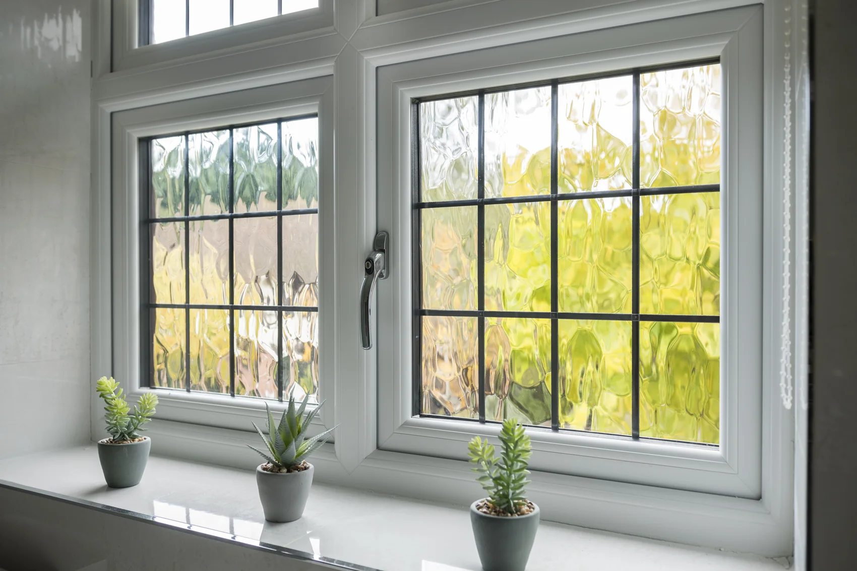 Okna rozwierne uPVC — detal 1